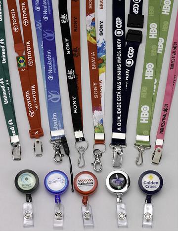 CORD�O PERSONALIZADO COM CLIPS DE METAL